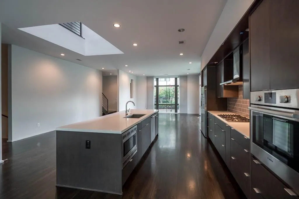 721 Longleaf Drive Ne Unit 11, Atlanta, Georgia 30342, 3 Bedrooms Bedrooms, ,3 BathroomsBathrooms,Residential,Sold,721 Longleaf Drive Ne Unit 11,5715930