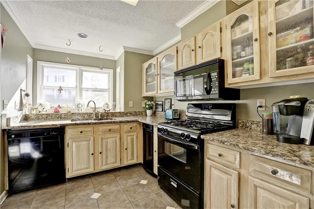 210 Brantley Road, Atlanta, Georgia 30350, 3 Bedrooms Bedrooms, ,3 BathroomsBathrooms,Residential,Sold,210 Brantley Road,5790042