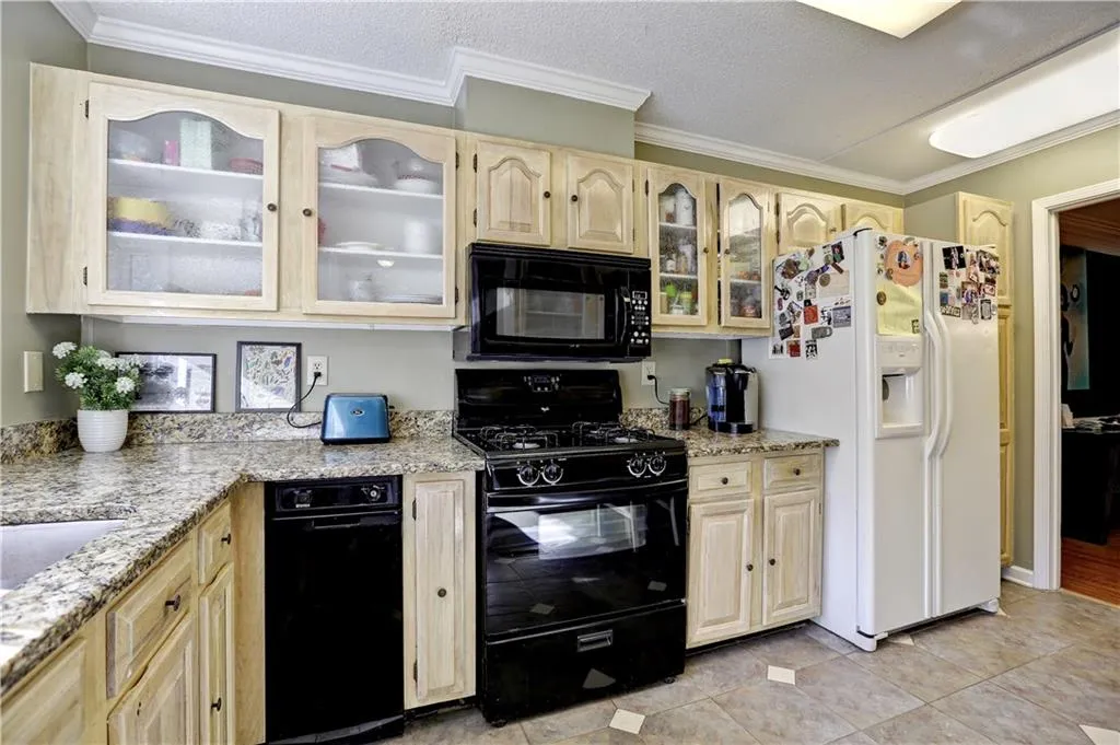 210 Brantley Road, Atlanta, Georgia 30350, 3 Bedrooms Bedrooms, ,3 BathroomsBathrooms,Residential,Sold,210 Brantley Road,5790042