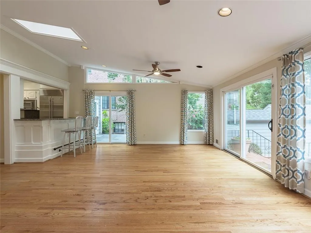 2864 N Hills Drive Ne, Atlanta, Georgia 30305, 4 Bedrooms Bedrooms, ,3 BathroomsBathrooms,Residential,Sold,2864 N Hills Drive Ne,5997253