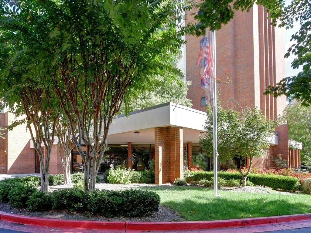 300 Johnson Ferry Road Ne Unit A102, Atlanta, Georgia 30328, 1 Bedroom Bedrooms, ,1 BathroomBathrooms,Residential,Sold,300 Johnson Ferry Road Ne Unit A102,5917890