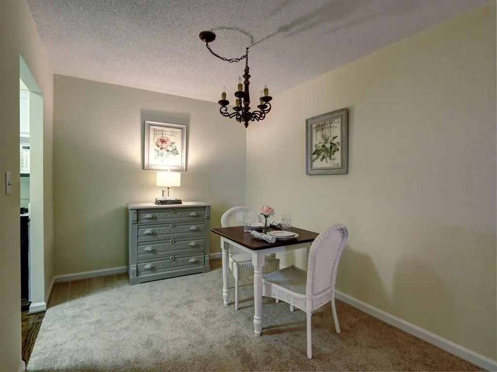 300 Johnson Ferry Road Ne Unit A102, Atlanta, Georgia 30328, 1 Bedroom Bedrooms, ,1 BathroomBathrooms,Residential,Sold,300 Johnson Ferry Road Ne Unit A102,5917890