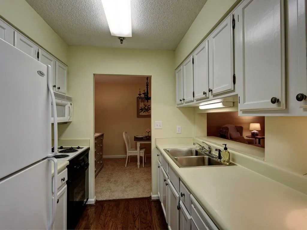 300 Johnson Ferry Road Ne Unit A102, Atlanta, Georgia 30328, 1 Bedroom Bedrooms, ,1 BathroomBathrooms,Residential,Sold,300 Johnson Ferry Road Ne Unit A102,5917890