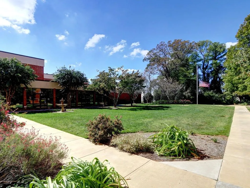 300 Johnson Ferry Road Ne Unit A102, Atlanta, Georgia 30328, 1 Bedroom Bedrooms, ,1 BathroomBathrooms,Residential,Sold,300 Johnson Ferry Road Ne Unit A102,5917890