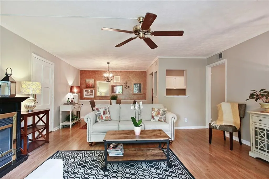 725 Dalrymple Road Unit 2h, Sandy Springs, Georgia 30328, 2 Bedrooms Bedrooms, ,2 BathroomsBathrooms,Residential,Sold,725 Dalrymple Road Unit 2h,5918865