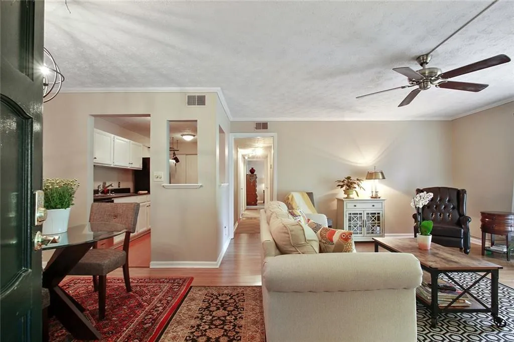 725 Dalrymple Road Unit 2h, Sandy Springs, Georgia 30328, 2 Bedrooms Bedrooms, ,2 BathroomsBathrooms,Residential,Sold,725 Dalrymple Road Unit 2h,5918865