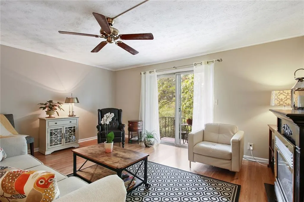 725 Dalrymple Road Unit 2h, Sandy Springs, Georgia 30328, 2 Bedrooms Bedrooms, ,2 BathroomsBathrooms,Residential,Sold,725 Dalrymple Road Unit 2h,5918865