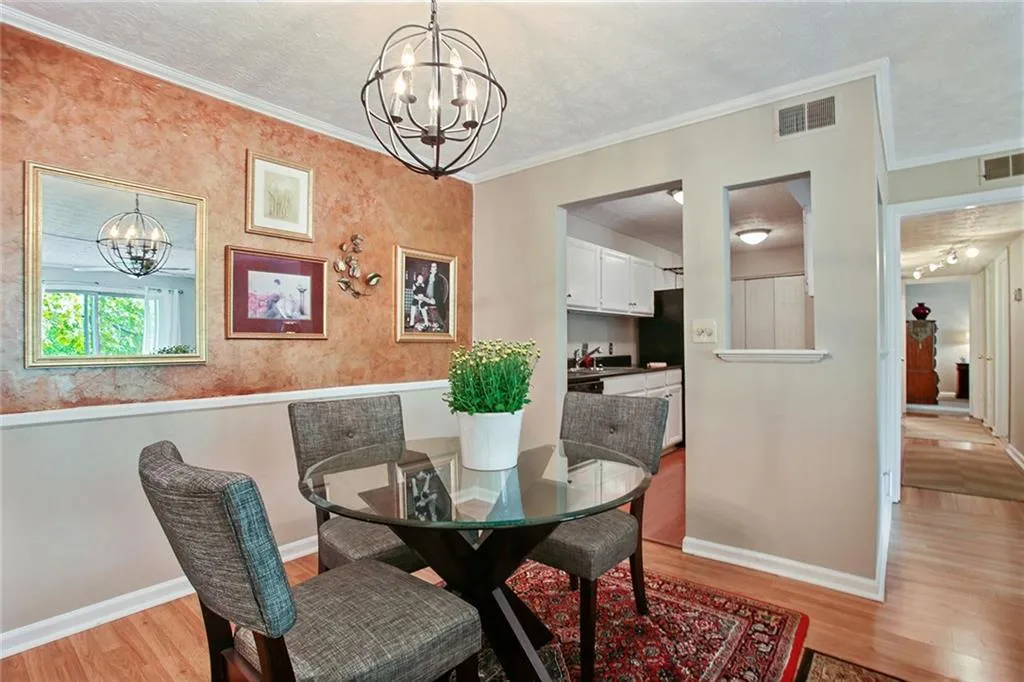 725 Dalrymple Road Unit 2h, Sandy Springs, Georgia 30328, 2 Bedrooms Bedrooms, ,2 BathroomsBathrooms,Residential,Sold,725 Dalrymple Road Unit 2h,5918865