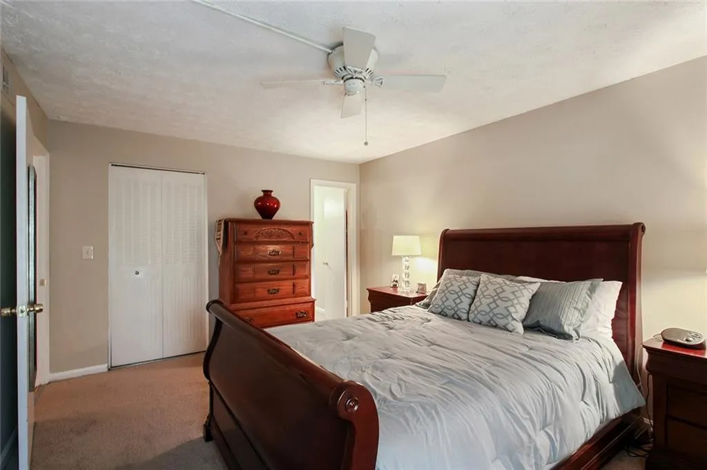 725 Dalrymple Road Unit 2h, Sandy Springs, Georgia 30328, 2 Bedrooms Bedrooms, ,2 BathroomsBathrooms,Residential,Sold,725 Dalrymple Road Unit 2h,5918865