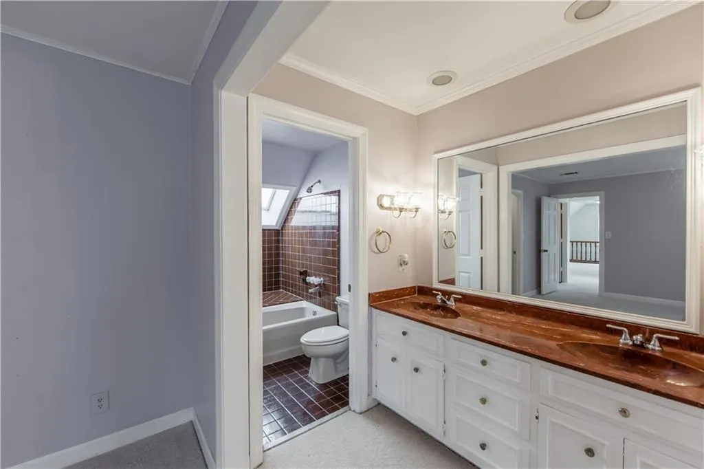6767 Riverside Drive, Sandy Springs, Georgia 30328, 5 Bedrooms Bedrooms, ,4 BathroomsBathrooms,Residential,Sold,6767 Riverside Drive,5791359