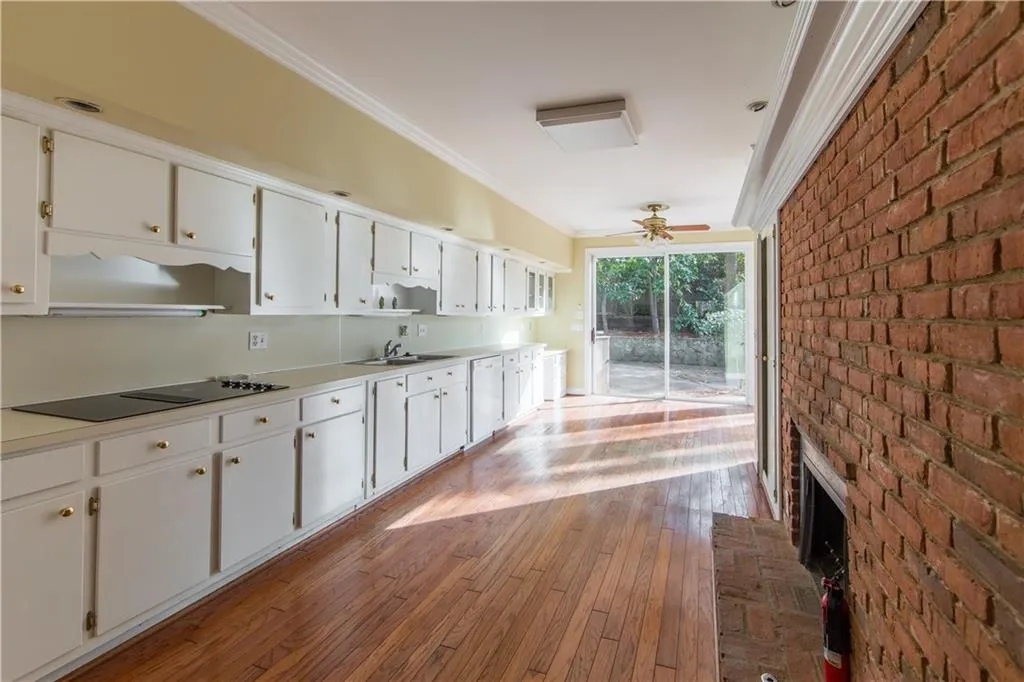 6767 Riverside Drive, Sandy Springs, Georgia 30328, 5 Bedrooms Bedrooms, ,4 BathroomsBathrooms,Residential,Sold,6767 Riverside Drive,5791359