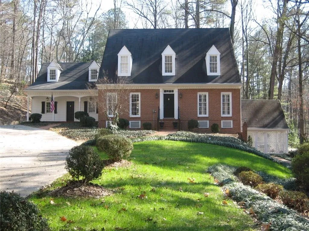 6767 Riverside Drive, Sandy Springs, Georgia 30328, 5 Bedrooms Bedrooms, ,4 BathroomsBathrooms,Residential,Sold,6767 Riverside Drive,5791359