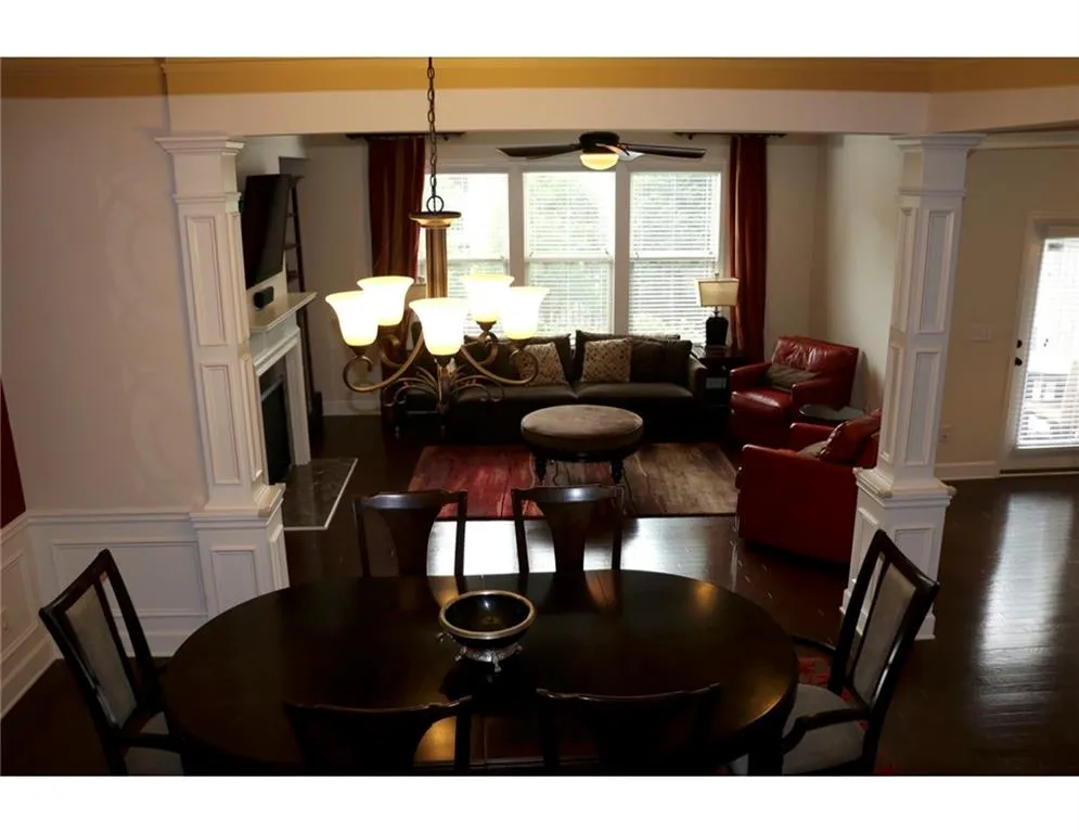 5572 High Point Road, Atlanta, Georgia 30342, 3 Bedrooms Bedrooms, ,3 BathroomsBathrooms,Residential,Sold,5572 High Point Road,5718499