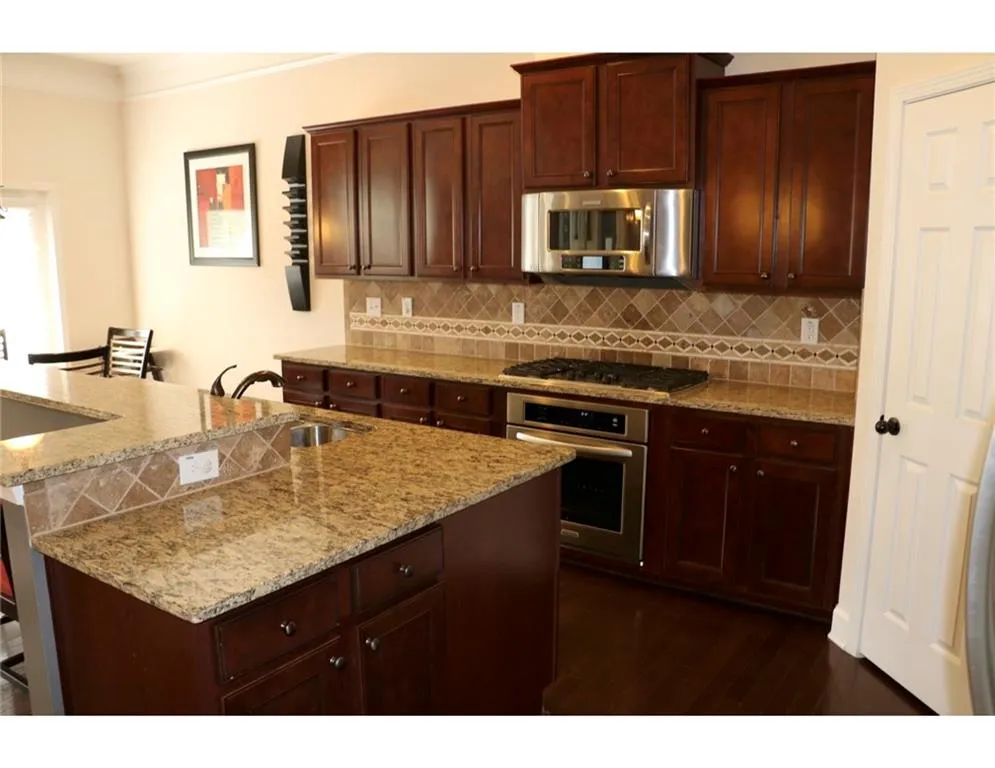 5572 High Point Road, Atlanta, Georgia 30342, 3 Bedrooms Bedrooms, ,3 BathroomsBathrooms,Residential,Sold,5572 High Point Road,5718499