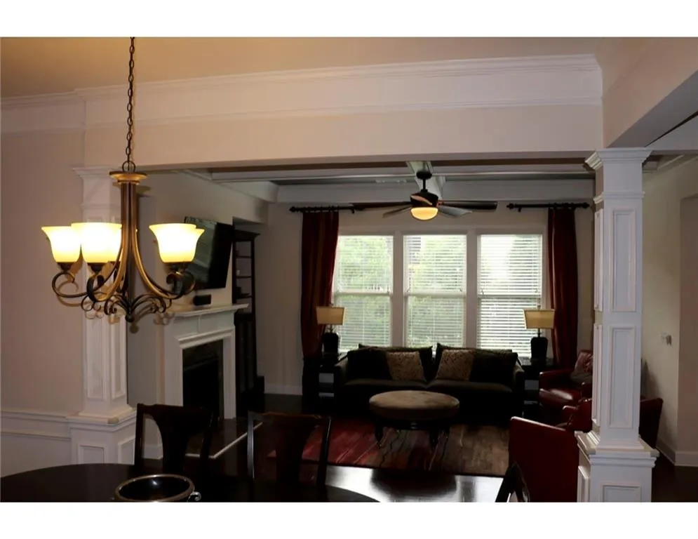 5572 High Point Road, Atlanta, Georgia 30342, 3 Bedrooms Bedrooms, ,3 BathroomsBathrooms,Residential,Sold,5572 High Point Road,5718499
