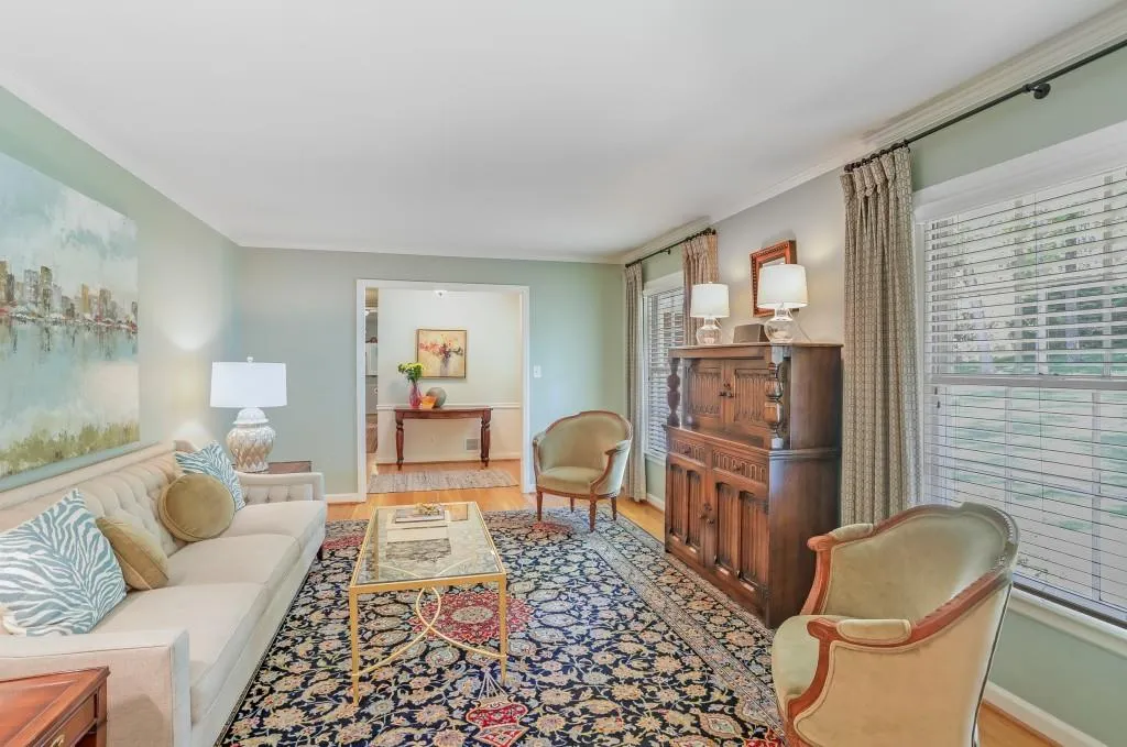 4670 Huntley Drive, Atlanta, Georgia 30342, 3 Bedrooms Bedrooms, ,2 BathroomsBathrooms,Residential,Sold,4670 Huntley Drive,6873767