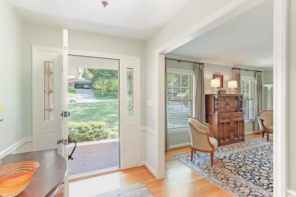 4670 Huntley Drive, Atlanta, Georgia 30342, 3 Bedrooms Bedrooms, ,2 BathroomsBathrooms,Residential,Sold,4670 Huntley Drive,6873767