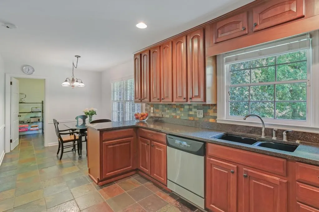 4670 Huntley Drive, Atlanta, Georgia 30342, 3 Bedrooms Bedrooms, ,2 BathroomsBathrooms,Residential,Sold,4670 Huntley Drive,6873767