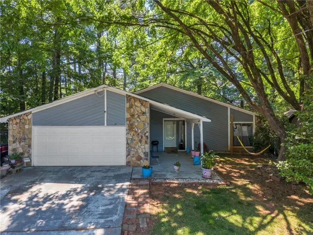 1462 Country Downs Drive, Norcross, Georgia 30093