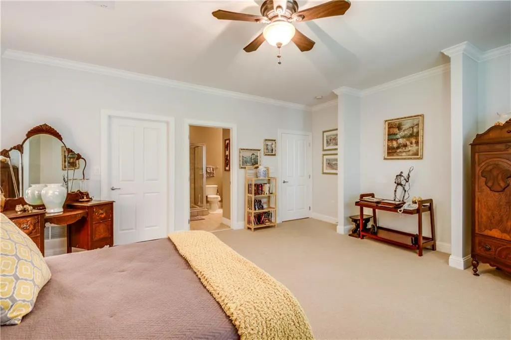5425 Glenridge Hill, Atlanta, Georgia 30342, 4 Bedrooms Bedrooms, ,4 BathroomsBathrooms,Residential,Sold,5425 Glenridge Hill,6934838