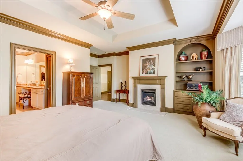 5425 Glenridge Hill, Atlanta, Georgia 30342, 4 Bedrooms Bedrooms, ,4 BathroomsBathrooms,Residential,Sold,5425 Glenridge Hill,6934838