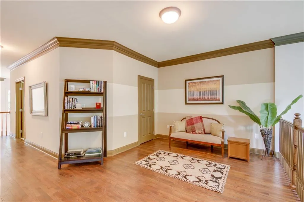 5425 Glenridge Hill, Atlanta, Georgia 30342, 4 Bedrooms Bedrooms, ,4 BathroomsBathrooms,Residential,Sold,5425 Glenridge Hill,6934838