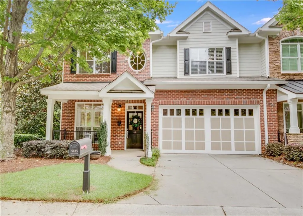 5425 Glenridge Hill, Atlanta, Georgia 30342, 4 Bedrooms Bedrooms, ,4 BathroomsBathrooms,Residential,Sold,5425 Glenridge Hill,6934838