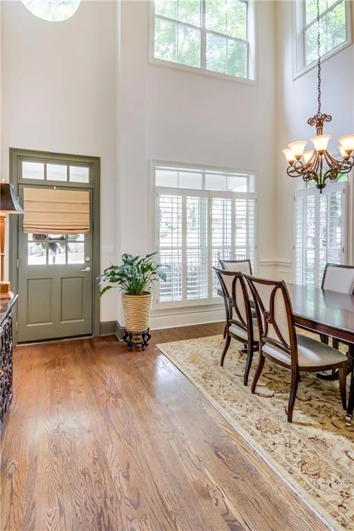 5425 Glenridge Hill, Atlanta, Georgia 30342, 4 Bedrooms Bedrooms, ,4 BathroomsBathrooms,Residential,Sold,5425 Glenridge Hill,6934838