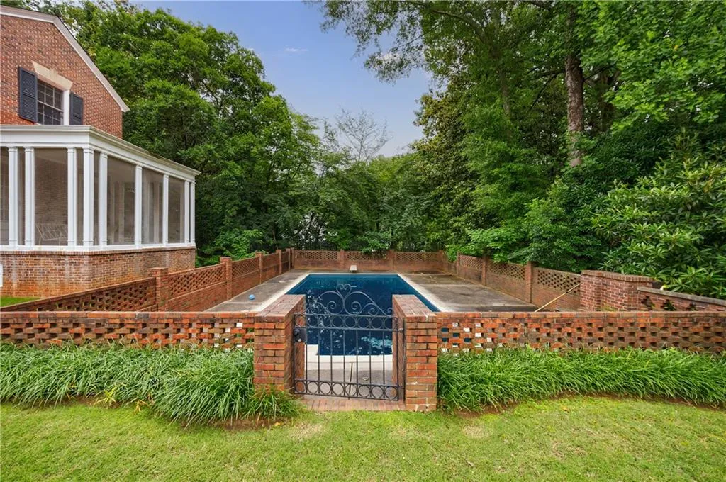 280 Blackland Road Nw, Atlanta, Georgia 30342, 6 Bedrooms Bedrooms, 0 ,5 BathroomsBathrooms,Residential,For Sale,280 Blackland Road Nw,7591686