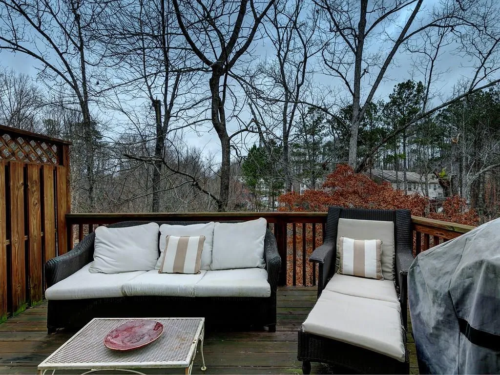 608 Coligny Court, Sandy Springs, Georgia 30350, 3 Bedrooms Bedrooms, ,3 BathroomsBathrooms,Residential,Sold,608 Coligny Court,6117956