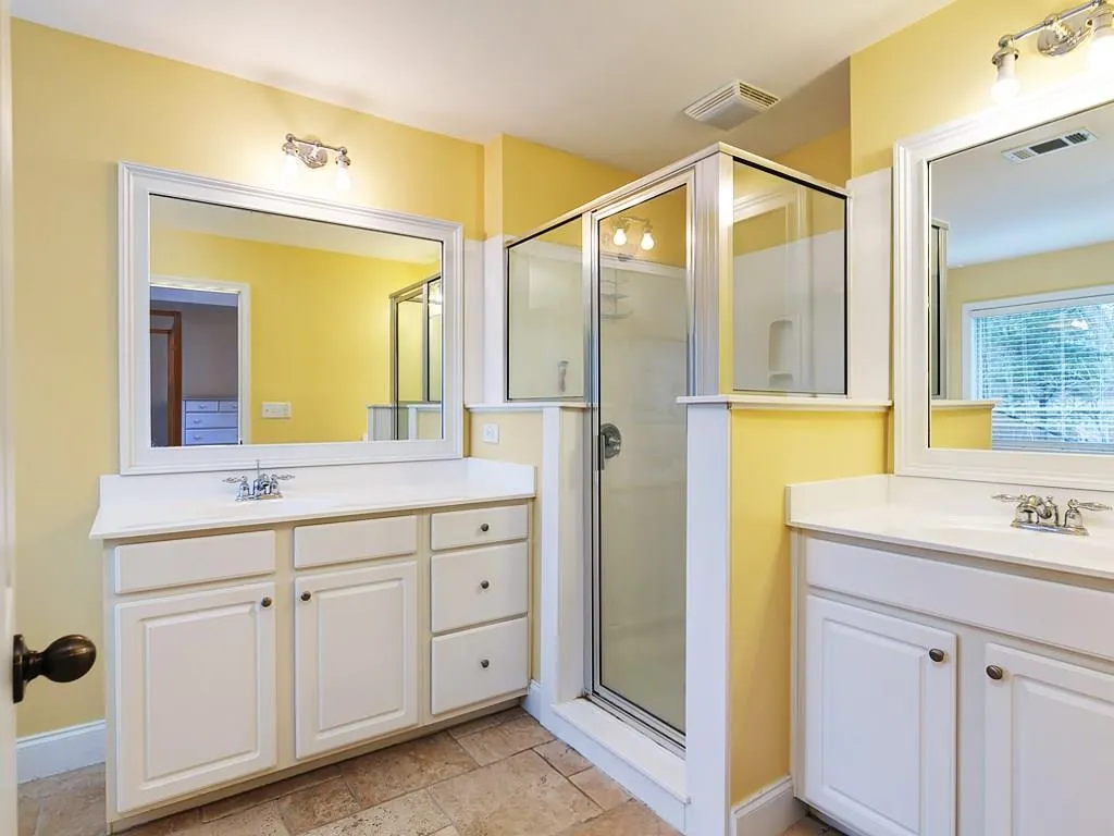 608 Coligny Court, Sandy Springs, Georgia 30350, 3 Bedrooms Bedrooms, ,3 BathroomsBathrooms,Residential,Sold,608 Coligny Court,6117956