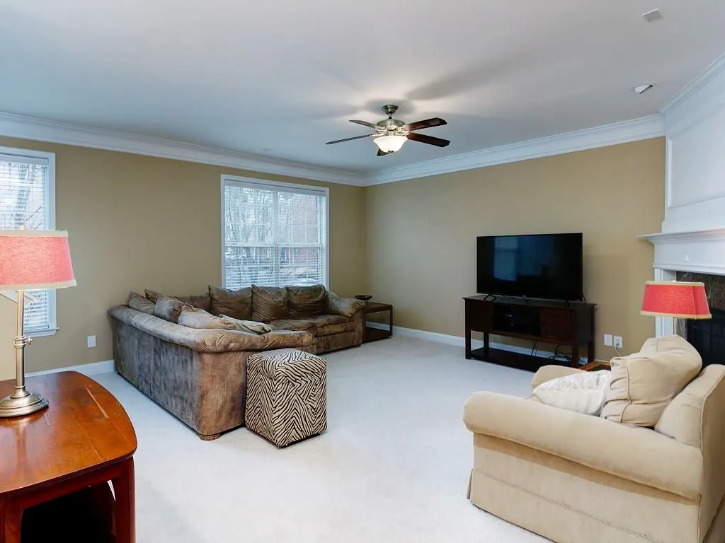 608 Coligny Court, Sandy Springs, Georgia 30350, 3 Bedrooms Bedrooms, ,3 BathroomsBathrooms,Residential,Sold,608 Coligny Court,6117956
