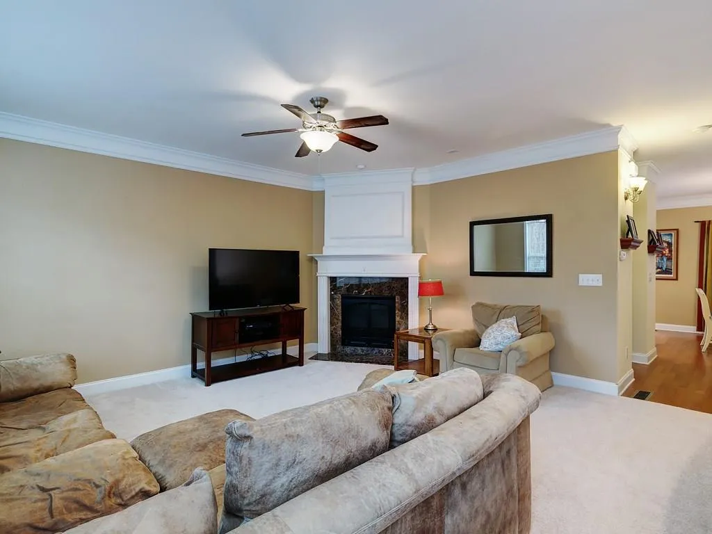 608 Coligny Court, Sandy Springs, Georgia 30350, 3 Bedrooms Bedrooms, ,3 BathroomsBathrooms,Residential,Sold,608 Coligny Court,6117956