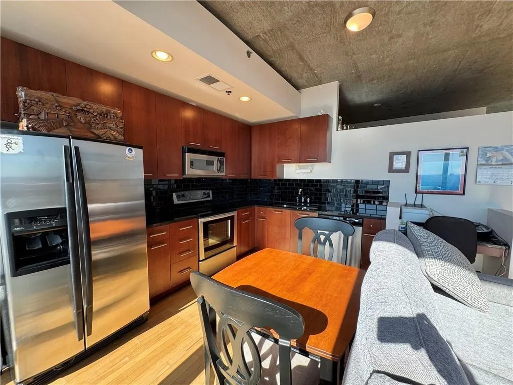 3324 Peachtree Road Ne Unit 2606, Atlanta, Georgia 30326, 1 Bedroom Bedrooms, 0 ,1 BathroomBathrooms,Residential,For Sale,3324 Peachtree Road Ne Unit 2606,7811039