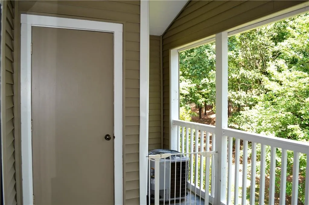 505 Barrington Hills Drive, Atlanta, Georgia 30350, 1 Bedroom Bedrooms, ,1 BathroomBathrooms,Residential,Sold,505 Barrington Hills Drive,5714471