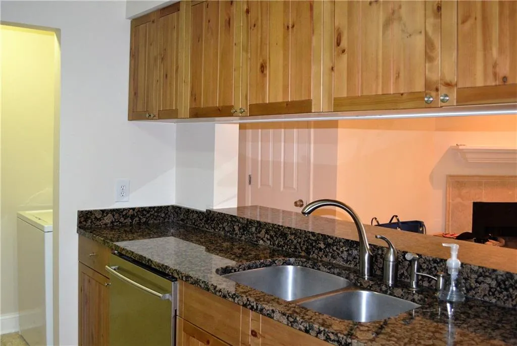 505 Barrington Hills Drive, Atlanta, Georgia 30350, 1 Bedroom Bedrooms, ,1 BathroomBathrooms,Residential,Sold,505 Barrington Hills Drive,5714471