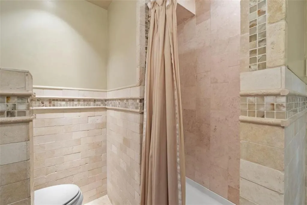465 Forest Hills Drive, Sandy Springs, Georgia 30342, 4 Bedrooms Bedrooms, ,3 BathroomsBathrooms,Residential,For Sale,465 Forest Hills Drive,7628928