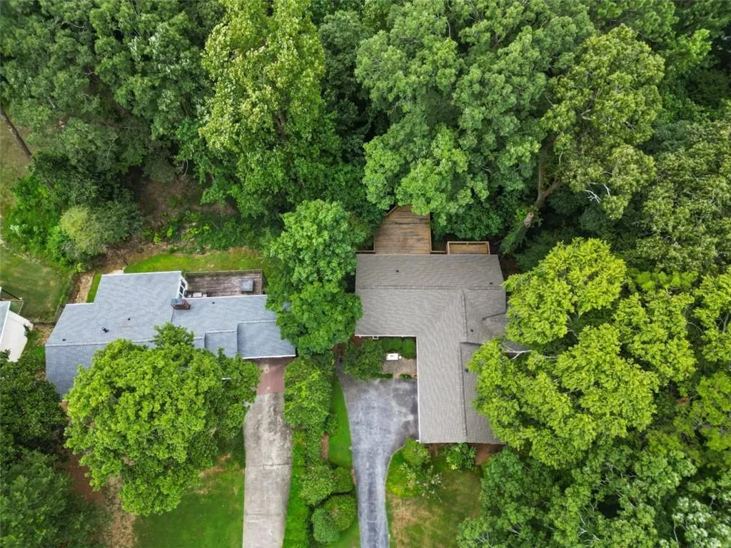 465 Forest Hills Drive, Sandy Springs, Georgia 30342, 4 Bedrooms Bedrooms, ,3 BathroomsBathrooms,Residential,For Sale,465 Forest Hills Drive,7628928