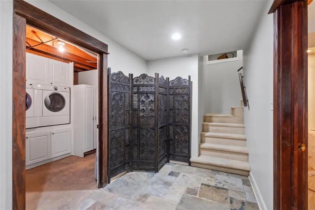 465 Forest Hills Drive, Sandy Springs, Georgia 30342, 4 Bedrooms Bedrooms, ,3 BathroomsBathrooms,Residential,For Sale,465 Forest Hills Drive,7628928