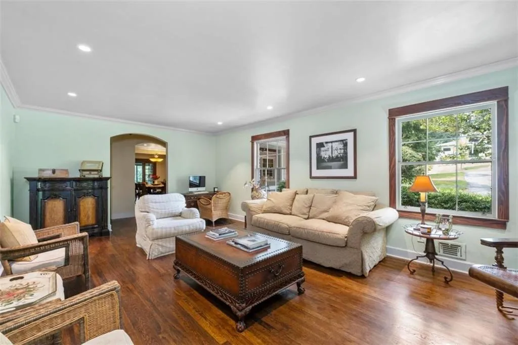 465 Forest Hills Drive, Sandy Springs, Georgia 30342, 4 Bedrooms Bedrooms, ,3 BathroomsBathrooms,Residential,For Sale,465 Forest Hills Drive,7628928