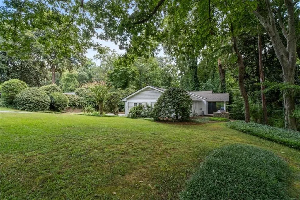 465 Forest Hills Drive, Sandy Springs, Georgia 30342, 4 Bedrooms Bedrooms, ,3 BathroomsBathrooms,Residential,For Sale,465 Forest Hills Drive,7628928
