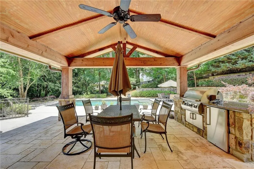 5099 Powers Ferry Road, Atlanta, Georgia 30327, 4 Bedrooms Bedrooms, ,3 BathroomsBathrooms,Residential,Sold,5099 Powers Ferry Road,6752008