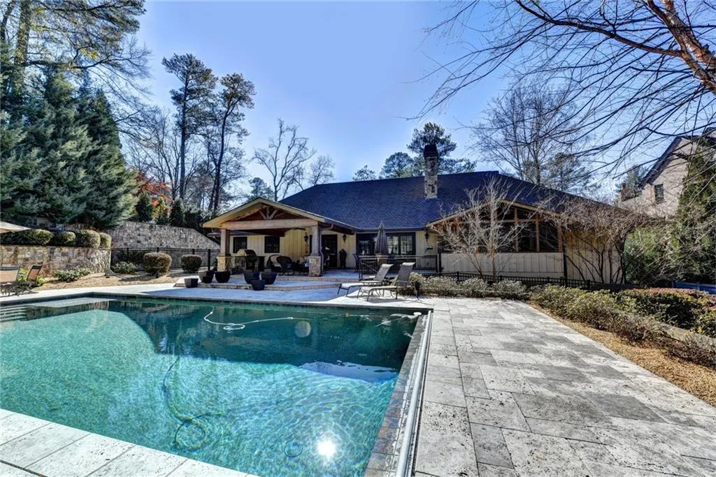 5099 Powers Ferry Road, Atlanta, Georgia 30327, 4 Bedrooms Bedrooms, ,3 BathroomsBathrooms,Residential,Sold,5099 Powers Ferry Road,6752008