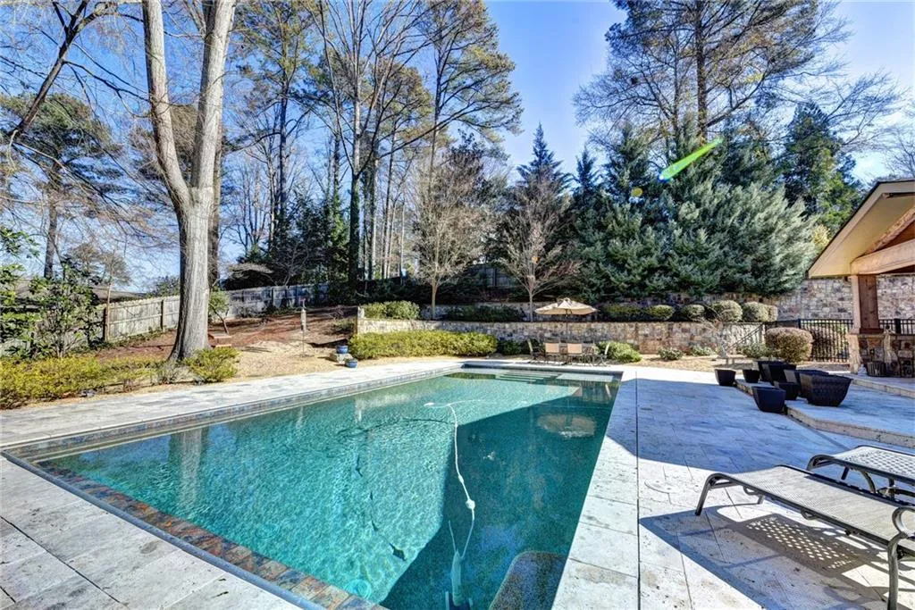 5099 Powers Ferry Road, Atlanta, Georgia 30327, 4 Bedrooms Bedrooms, ,3 BathroomsBathrooms,Residential,Sold,5099 Powers Ferry Road,6752008