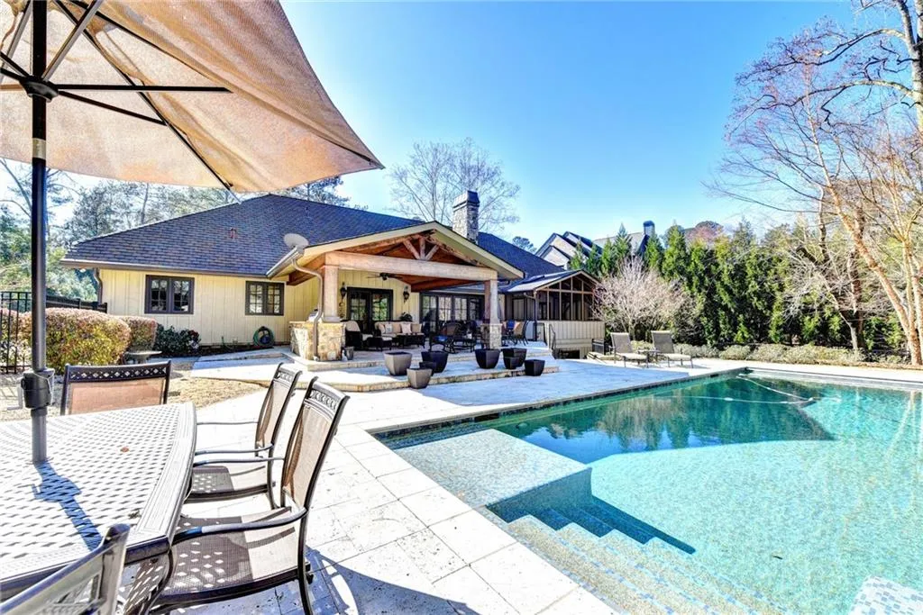 5099 Powers Ferry Road, Atlanta, Georgia 30327, 4 Bedrooms Bedrooms, ,3 BathroomsBathrooms,Residential,Sold,5099 Powers Ferry Road,6752008