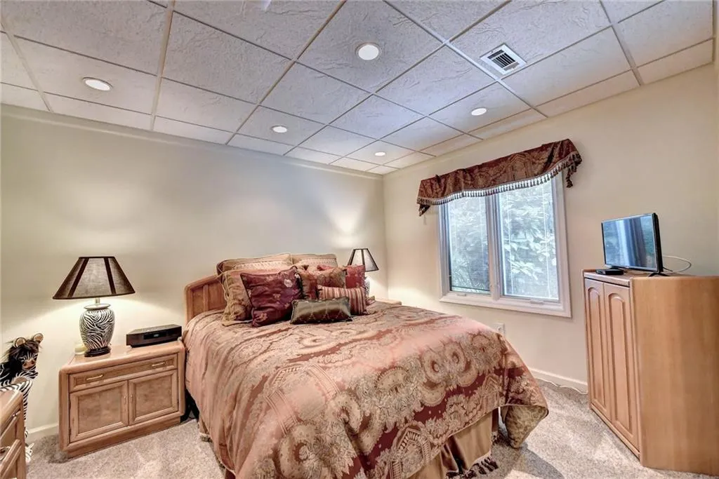 5099 Powers Ferry Road, Atlanta, Georgia 30327, 4 Bedrooms Bedrooms, ,3 BathroomsBathrooms,Residential,Sold,5099 Powers Ferry Road,6752008
