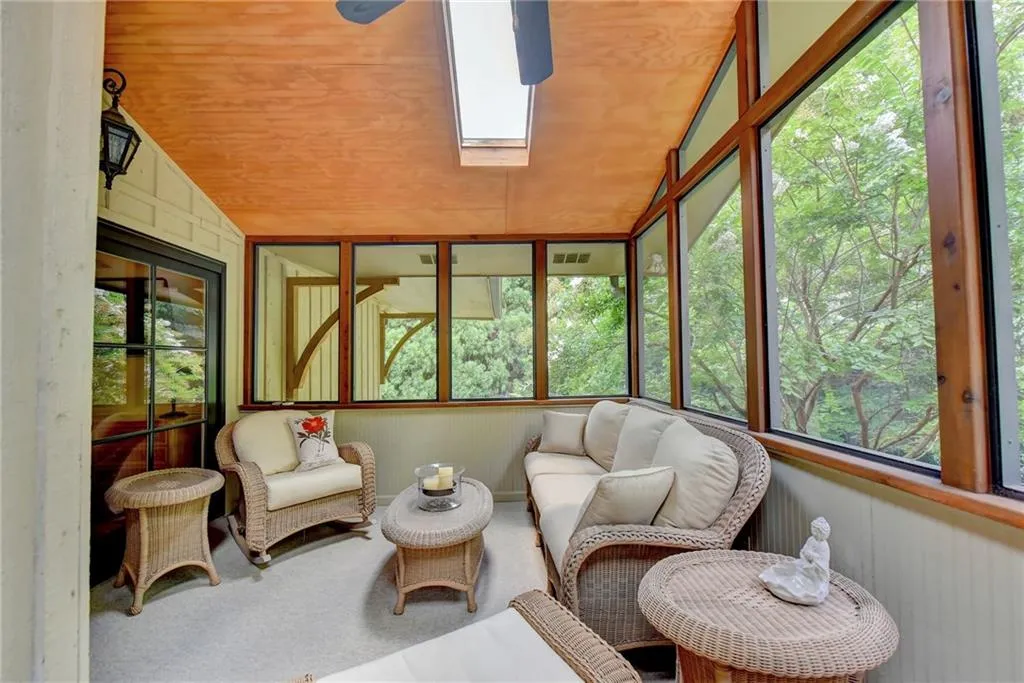 5099 Powers Ferry Road, Atlanta, Georgia 30327, 4 Bedrooms Bedrooms, ,3 BathroomsBathrooms,Residential,Sold,5099 Powers Ferry Road,6752008