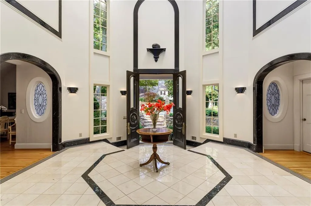 8885 Buckhorn, Sandy Springs, Georgia 30350, 4 Bedrooms Bedrooms, ,3 BathroomsBathrooms,Residential,Sold,8885 Buckhorn,6759113