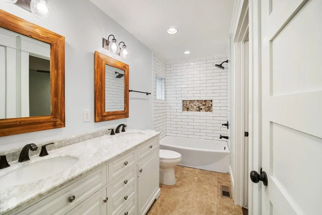 5608 Sherrell, Atlanta, Georgia 30342, 4 Bedrooms Bedrooms, ,3 BathroomsBathrooms,Residential,Sold,5608 Sherrell,6786333