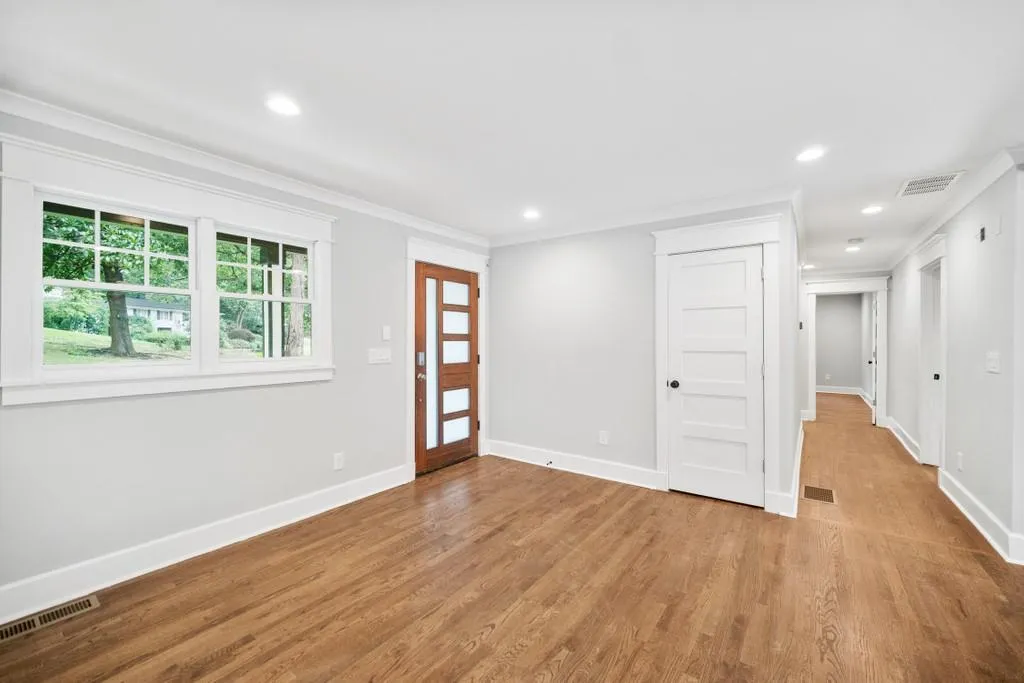 5608 Sherrell, Atlanta, Georgia 30342, 4 Bedrooms Bedrooms, ,3 BathroomsBathrooms,Residential,Sold,5608 Sherrell,6786333